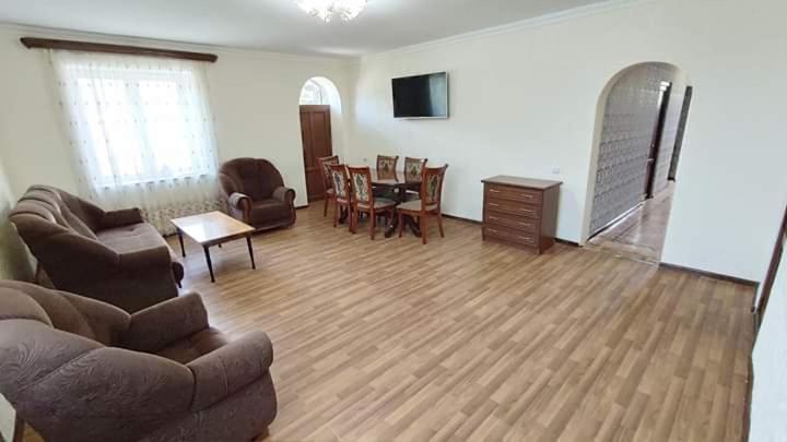 EleGaya Guest house Ijevan Extérieur photo
